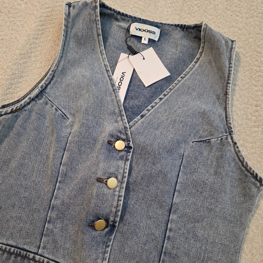 Women's Fitted Denim Vest. - Picture 3 of 4